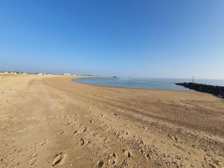 Awave From It All - Escape The City Life Jaywick Sands Εξωτερικό φωτογραφία